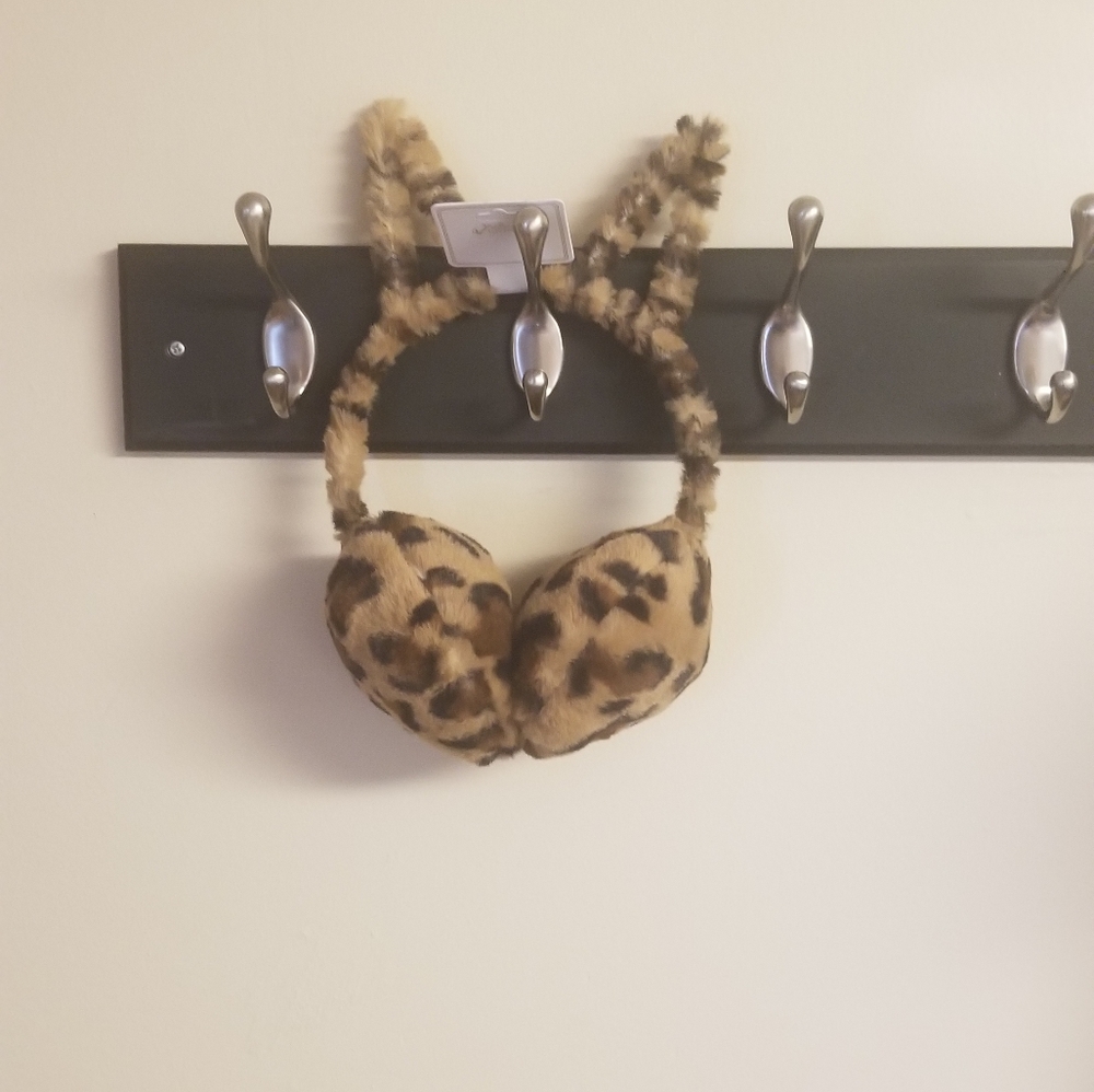 Girls Faux fur cat earmuffs